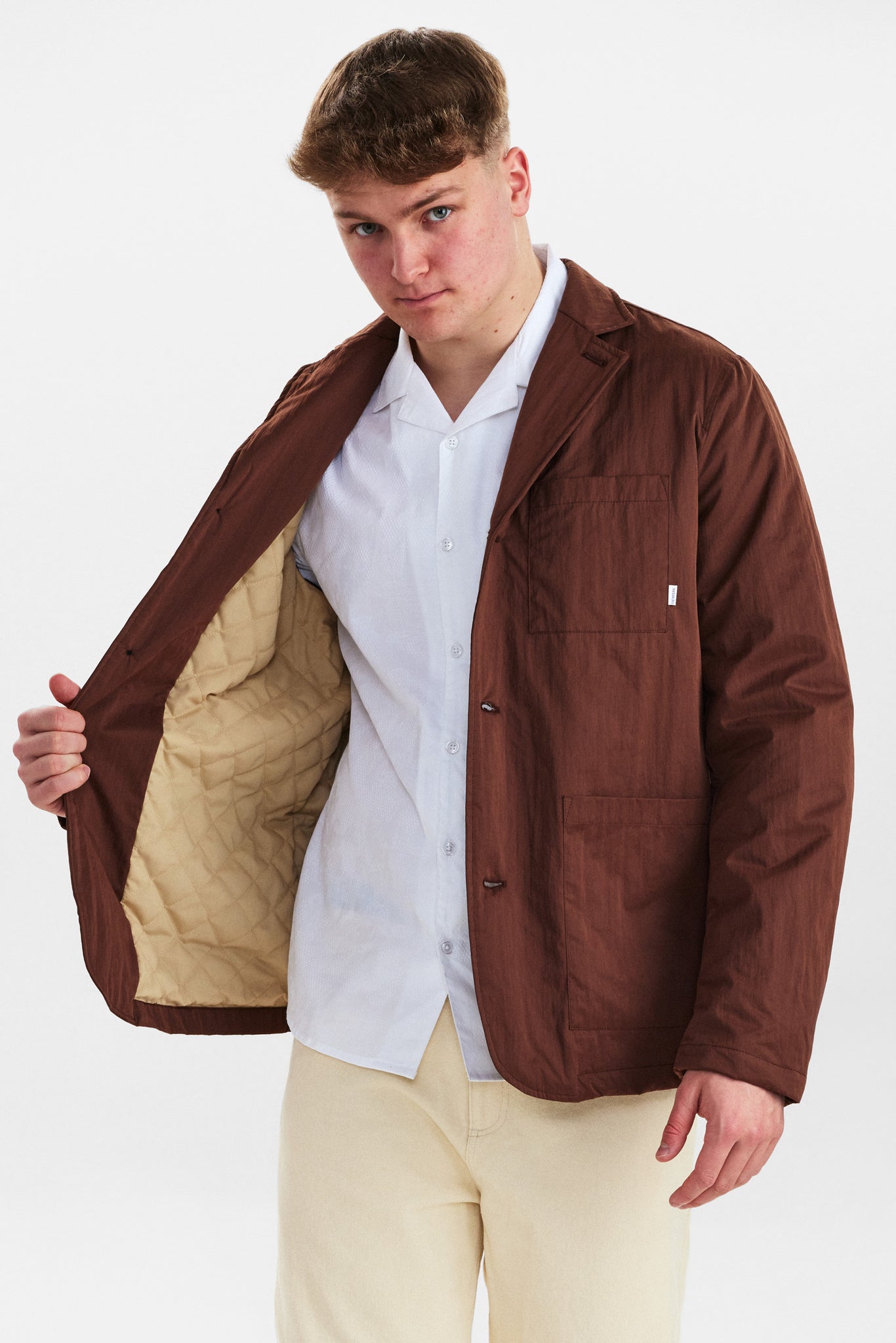 DXNMXRK. DX-Ebu Outlet Dark Brown