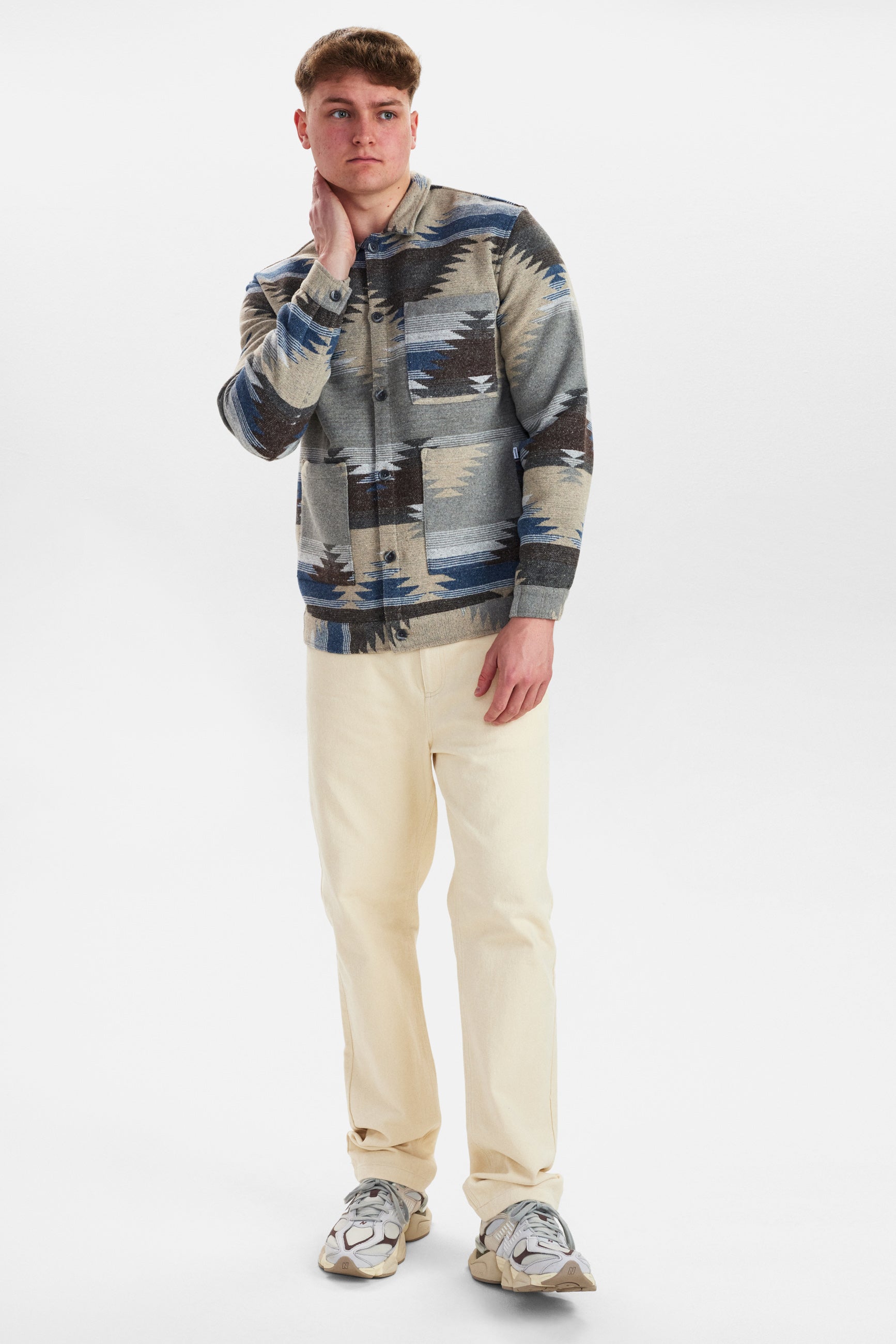 DXNMXRK. DX-Esger Outlet Grey