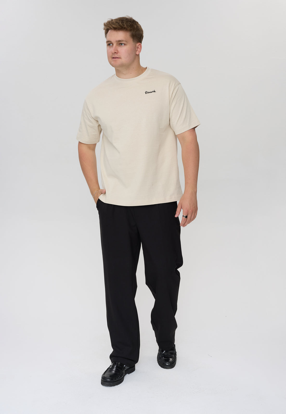 DXNMXRK. DXGyana T-shirt Beige