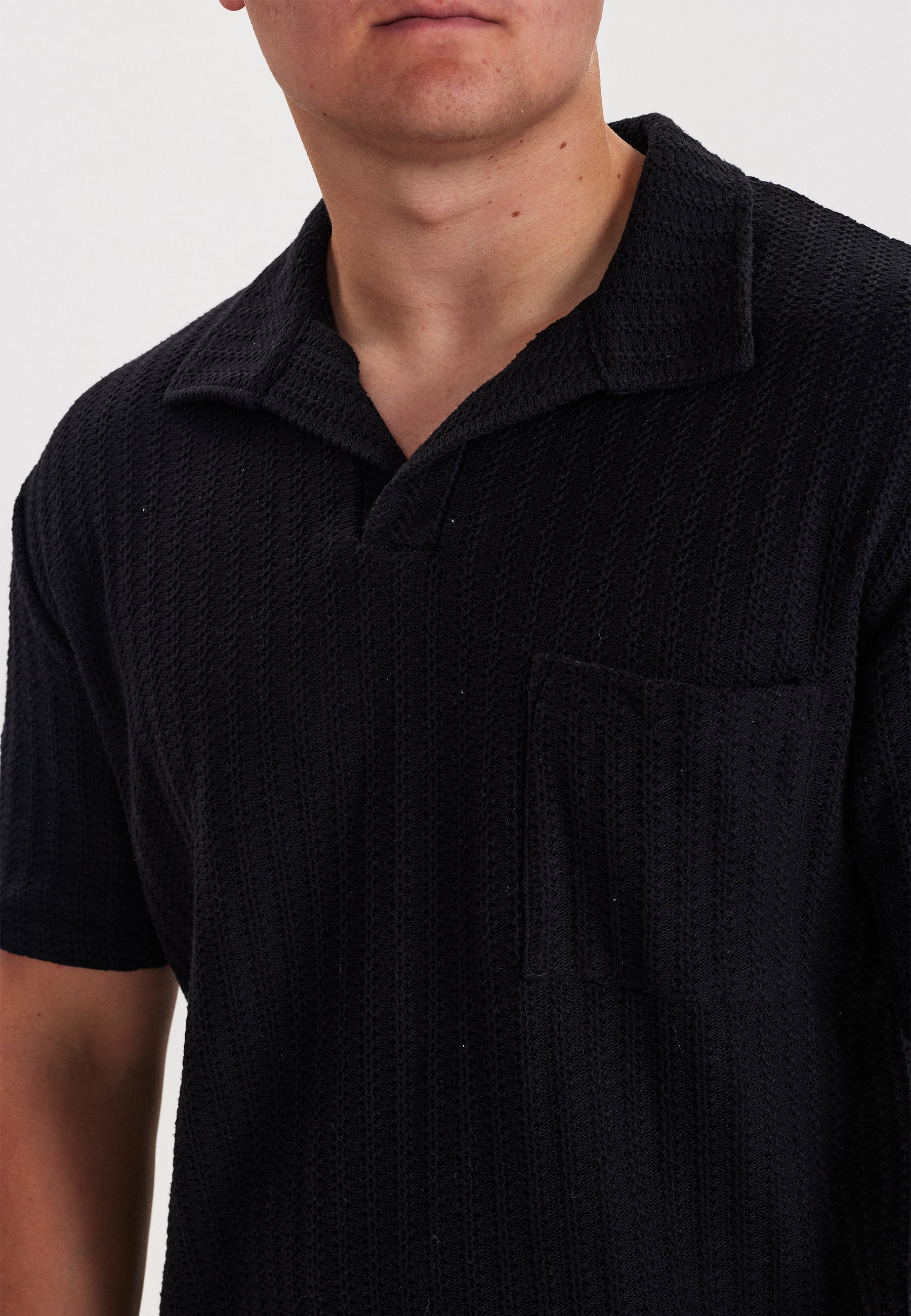 DXNMXRK. DXfedder Outlet Black