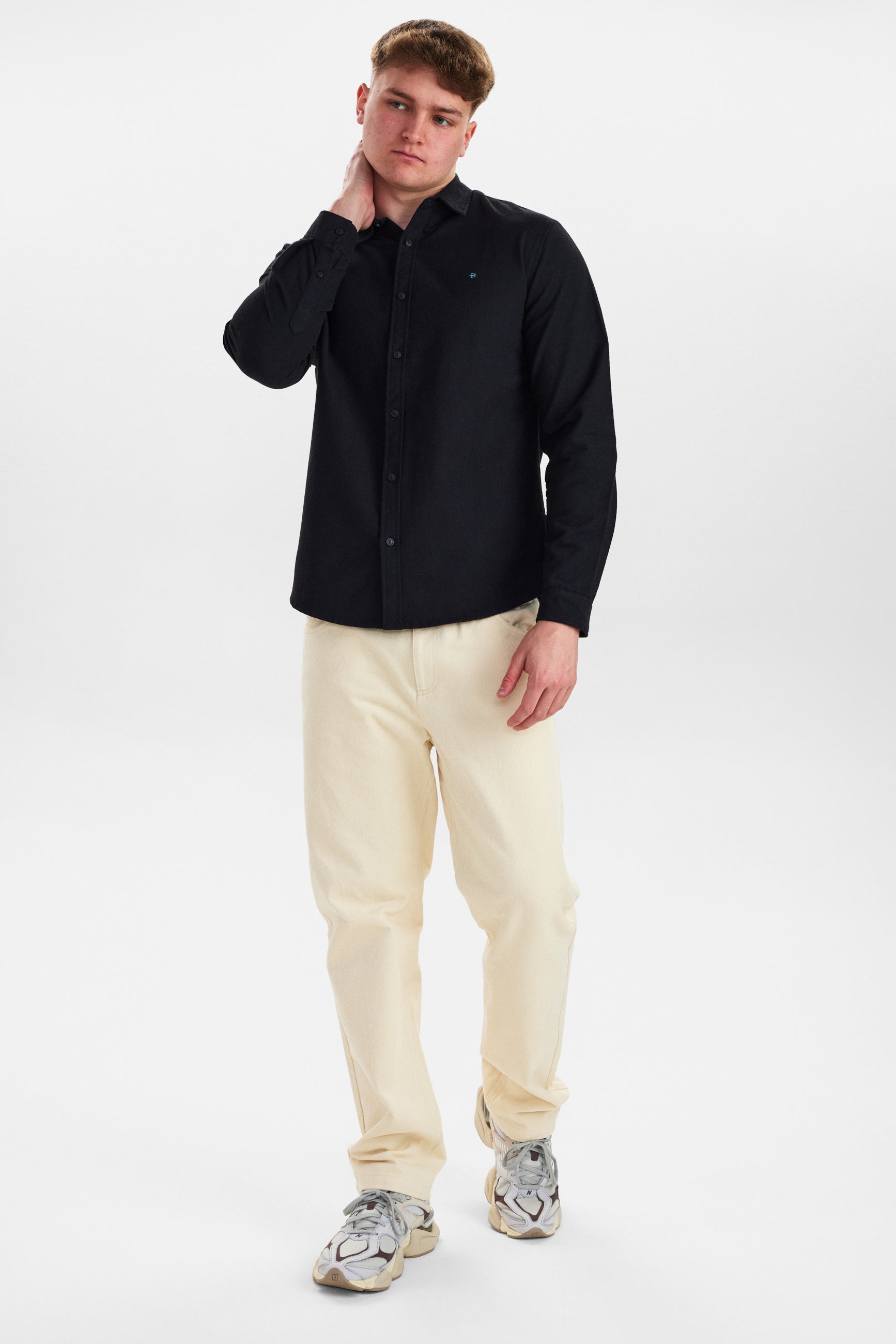 DXNMXRK. Derry Outlet Black